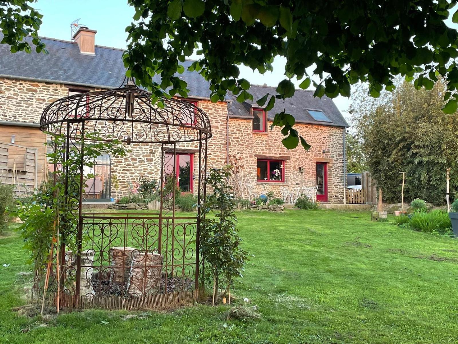 Chambres D'Hotes Saint-Hélen Exteriér fotografie